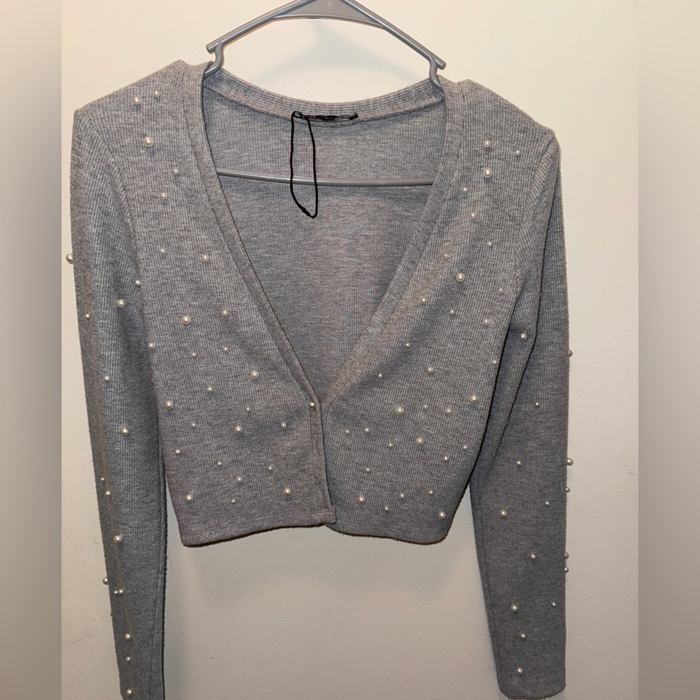 Zara grey cropped cardigan with faux pearls.
